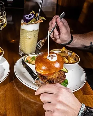 Le Kessel Burger, un des plats phares de Kessel