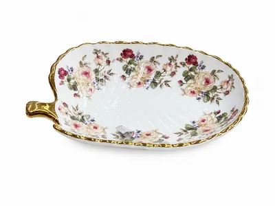 Porcelain Plate Set with Floral Patterns