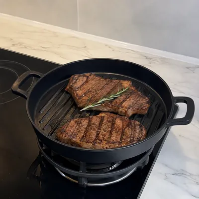 Non-stick grill pan with handle