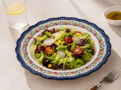 Decorative porcelain plate