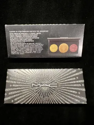 MAC Flashing Ice Extra Dimension Skinfinish Trio Medium Deep