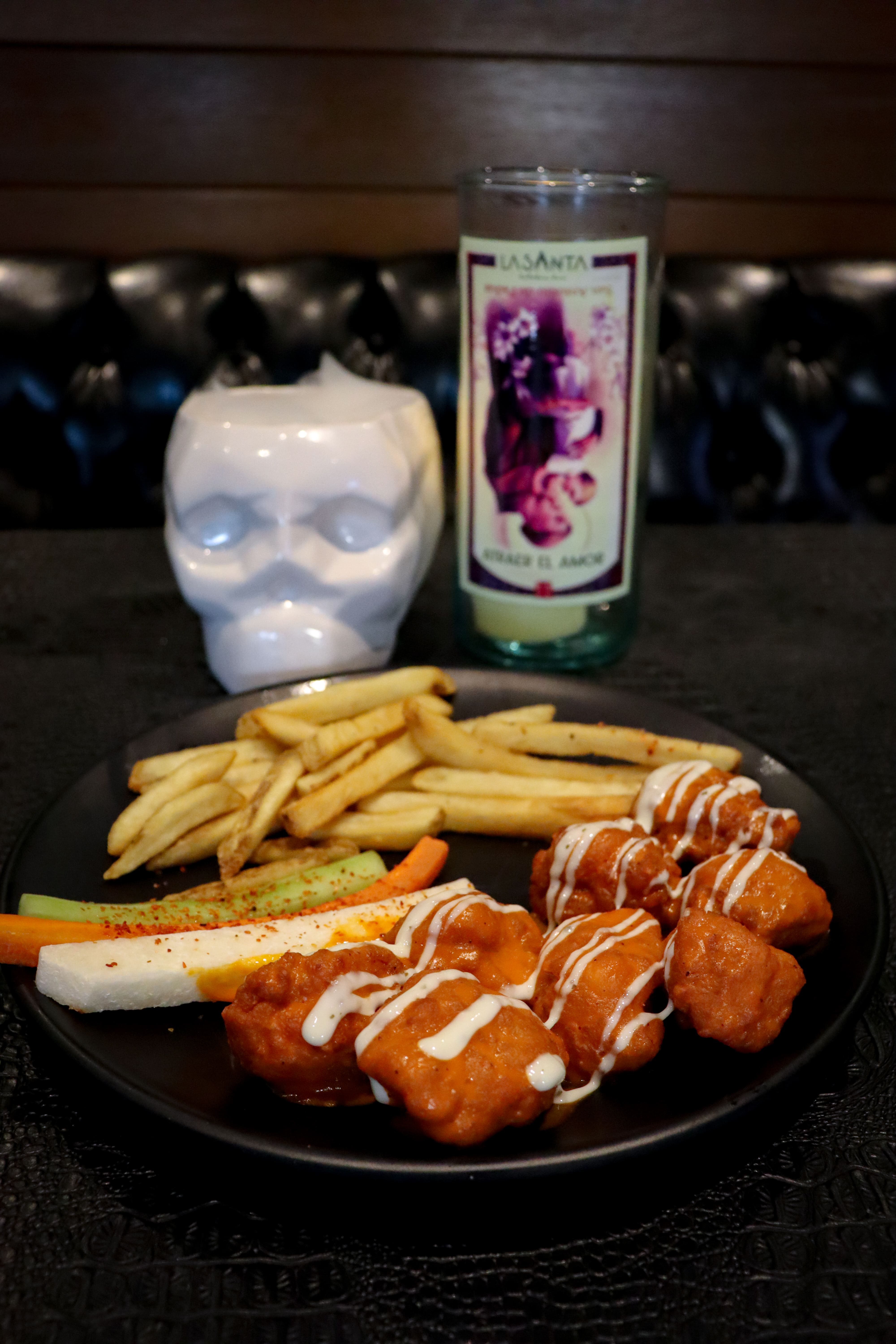 BONELESS CON PAPAS FRITAS