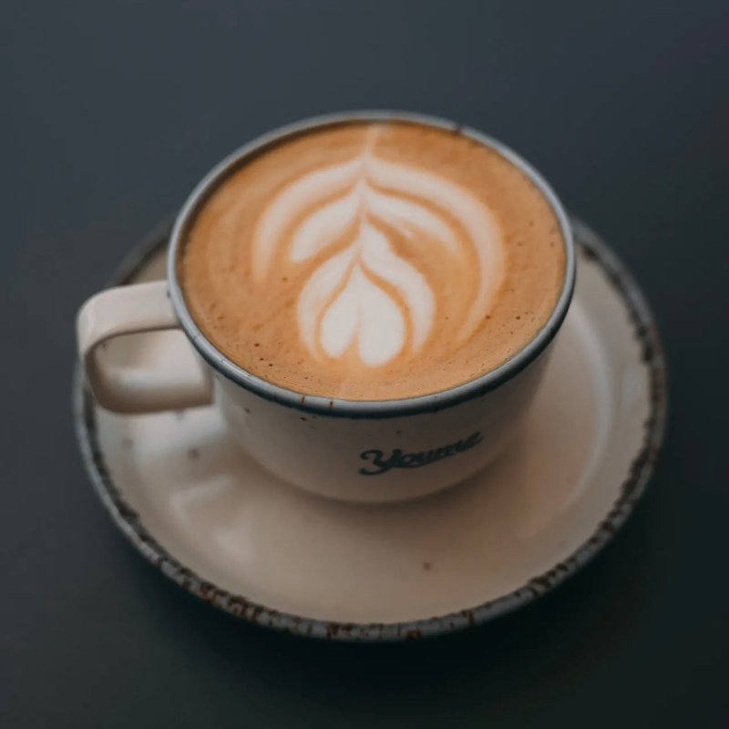FLAT WHITE