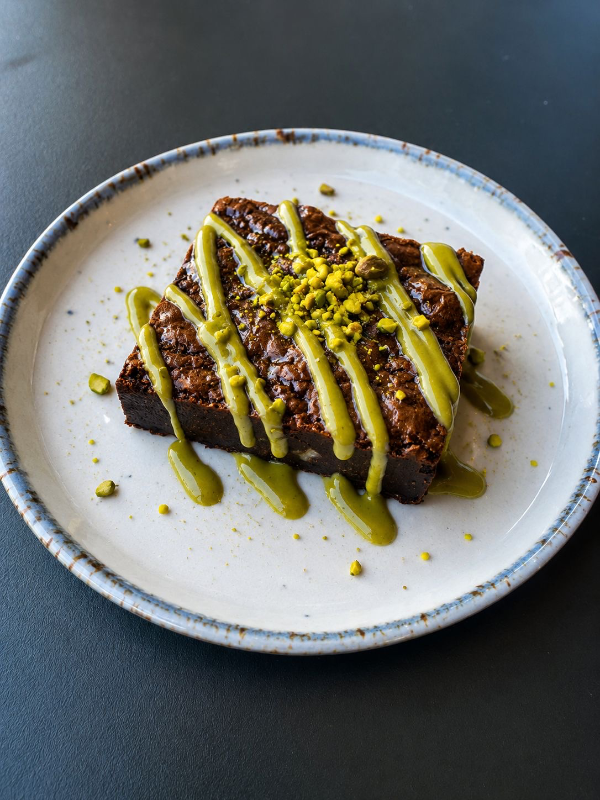 PISTACHIO BROWNIE