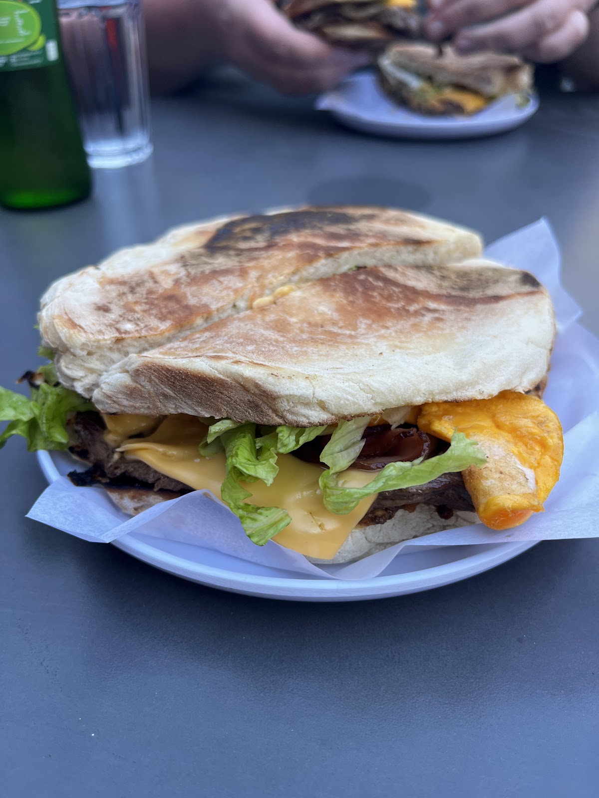 Zalo’s Burger 3