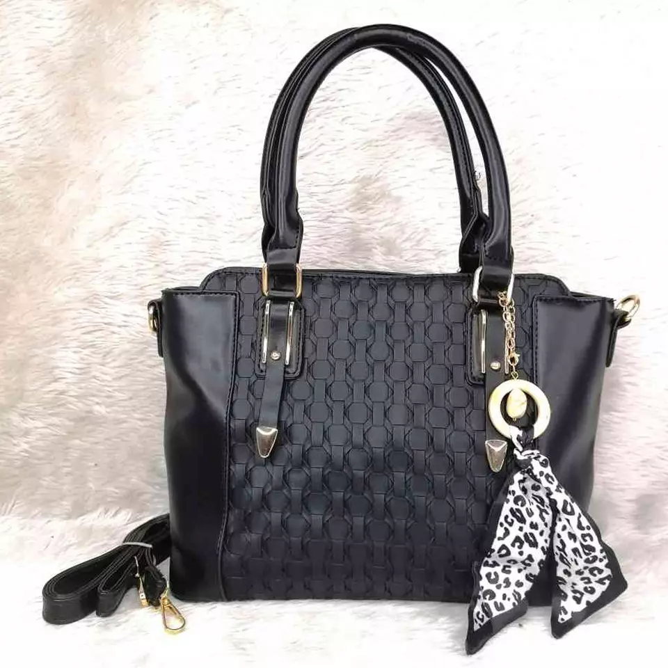 0 - bolsa para mujer modelo ailin color negra