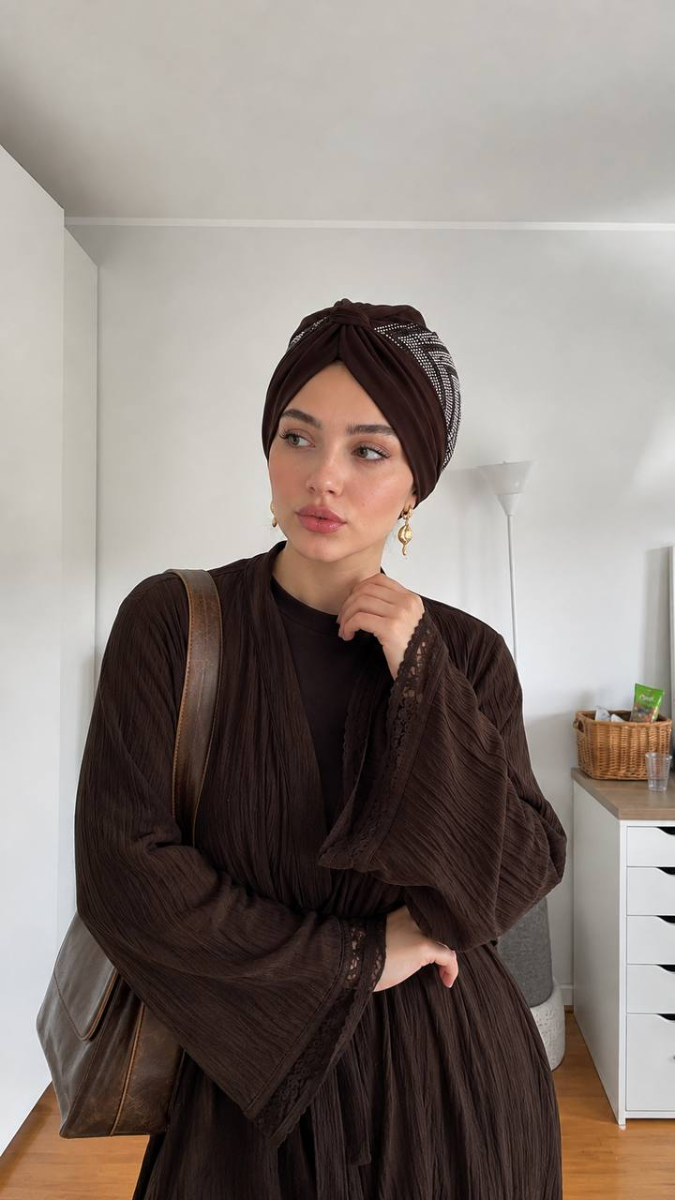 Enveloppé Femme Turban