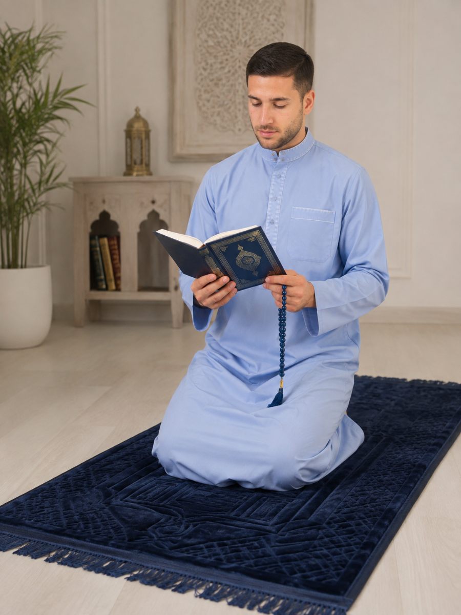 Velvet prayer rug set