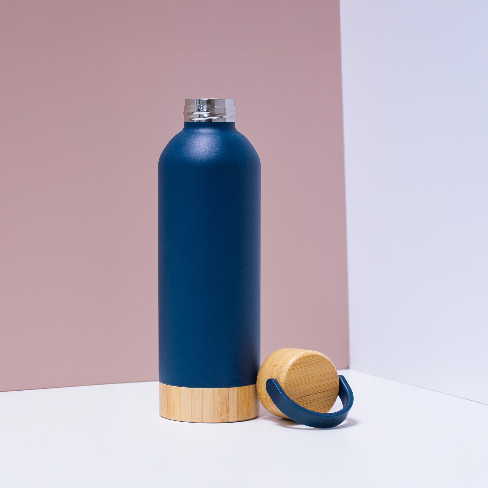Insulated Bottle With Bamboo Lid