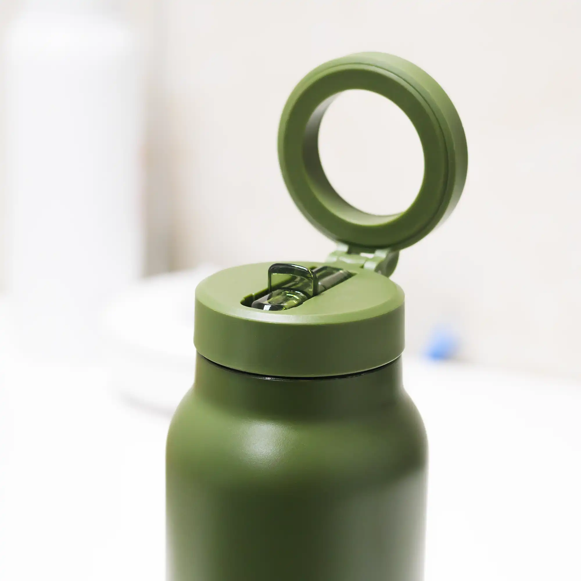 Magnetic insulated water bottle with phone holder in multiple colors