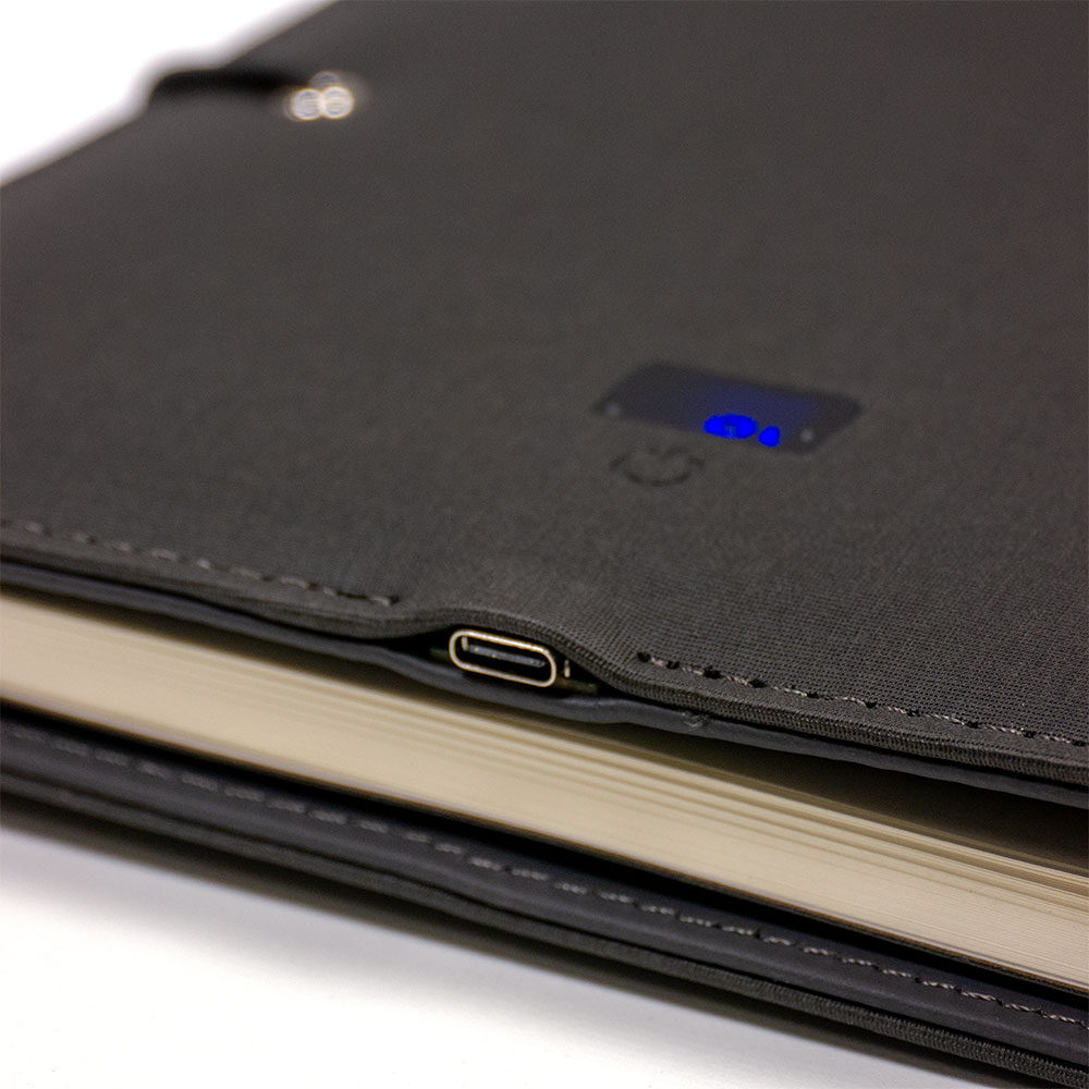 Magsafe Organizer with light up logo Black
