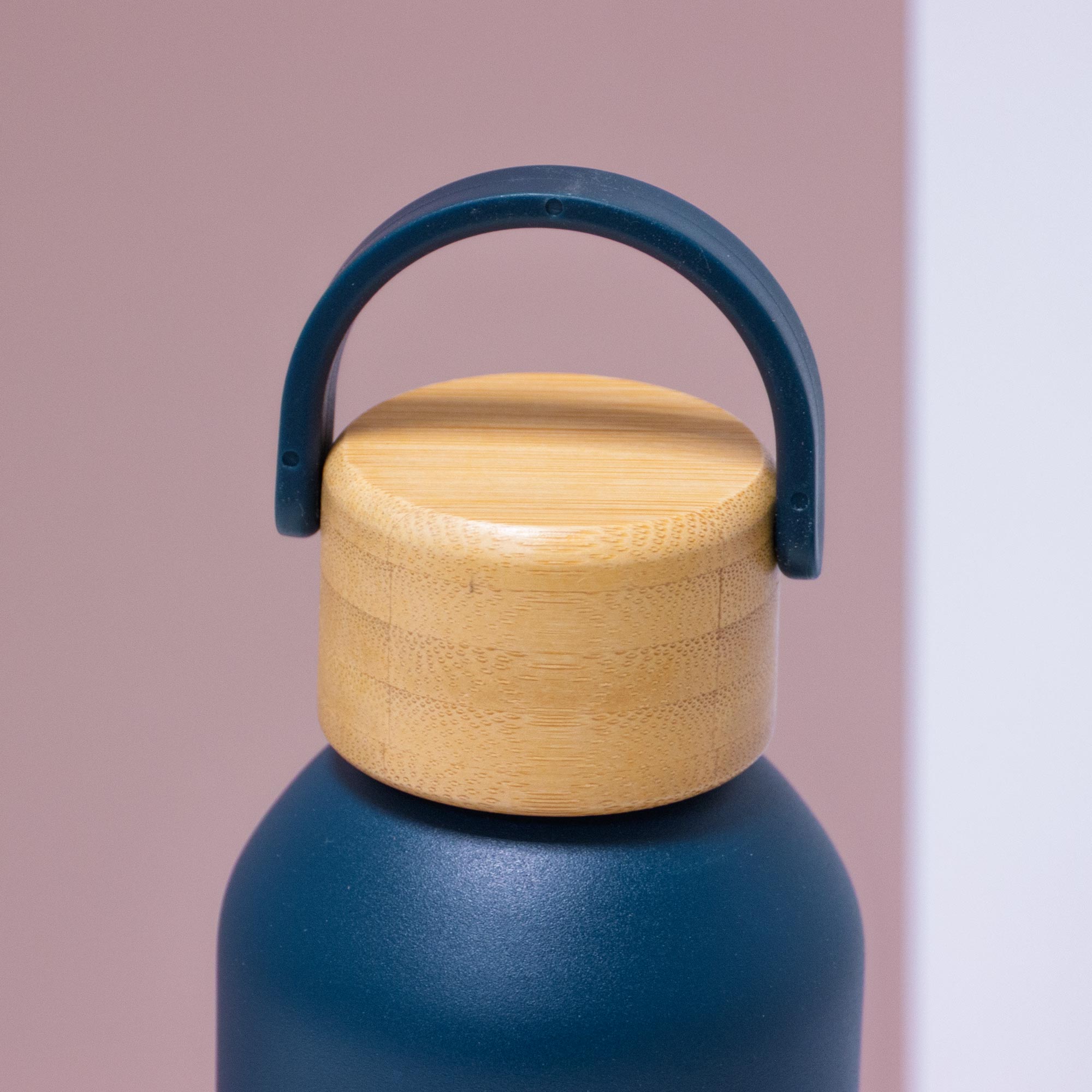 Insulated Bottle With Bamboo Lid