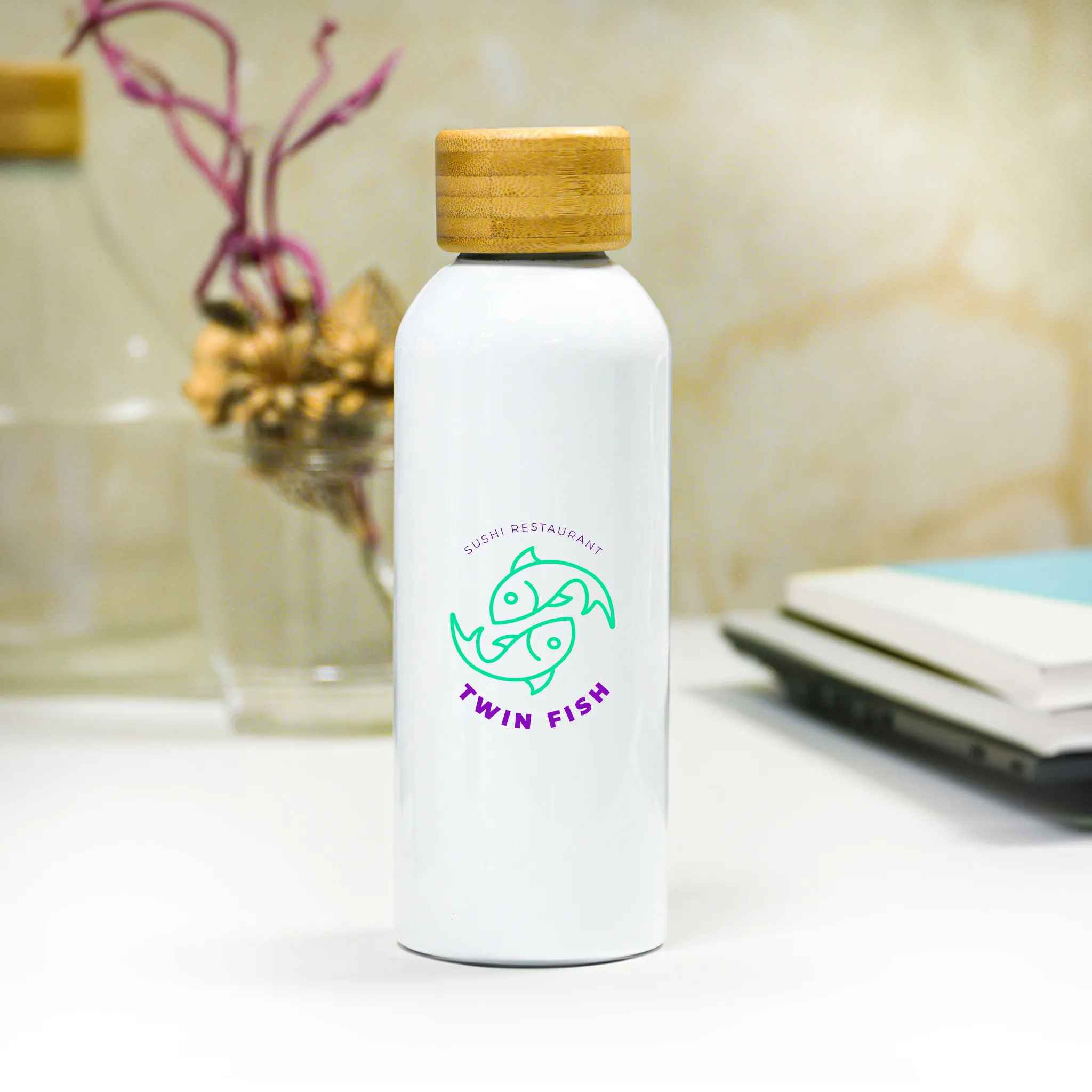 Insulated Bottle With Bamboo Lid White