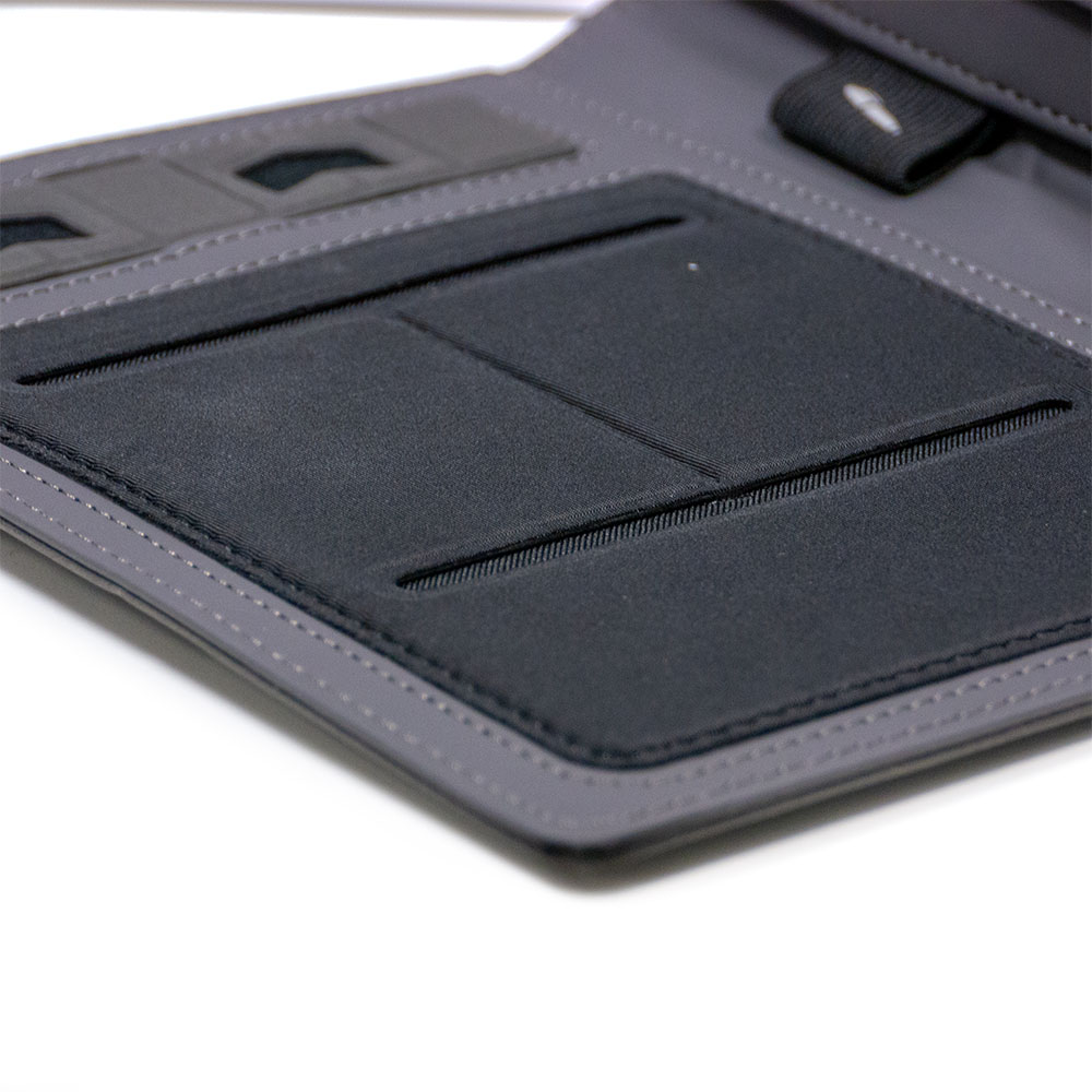 Magsafe Organizer with light up logo Black