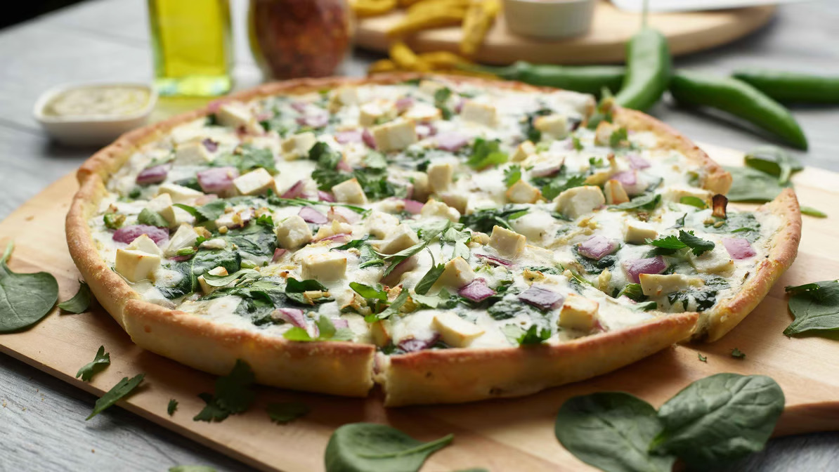 Pesto (Palak) Paneer Pizzatwist