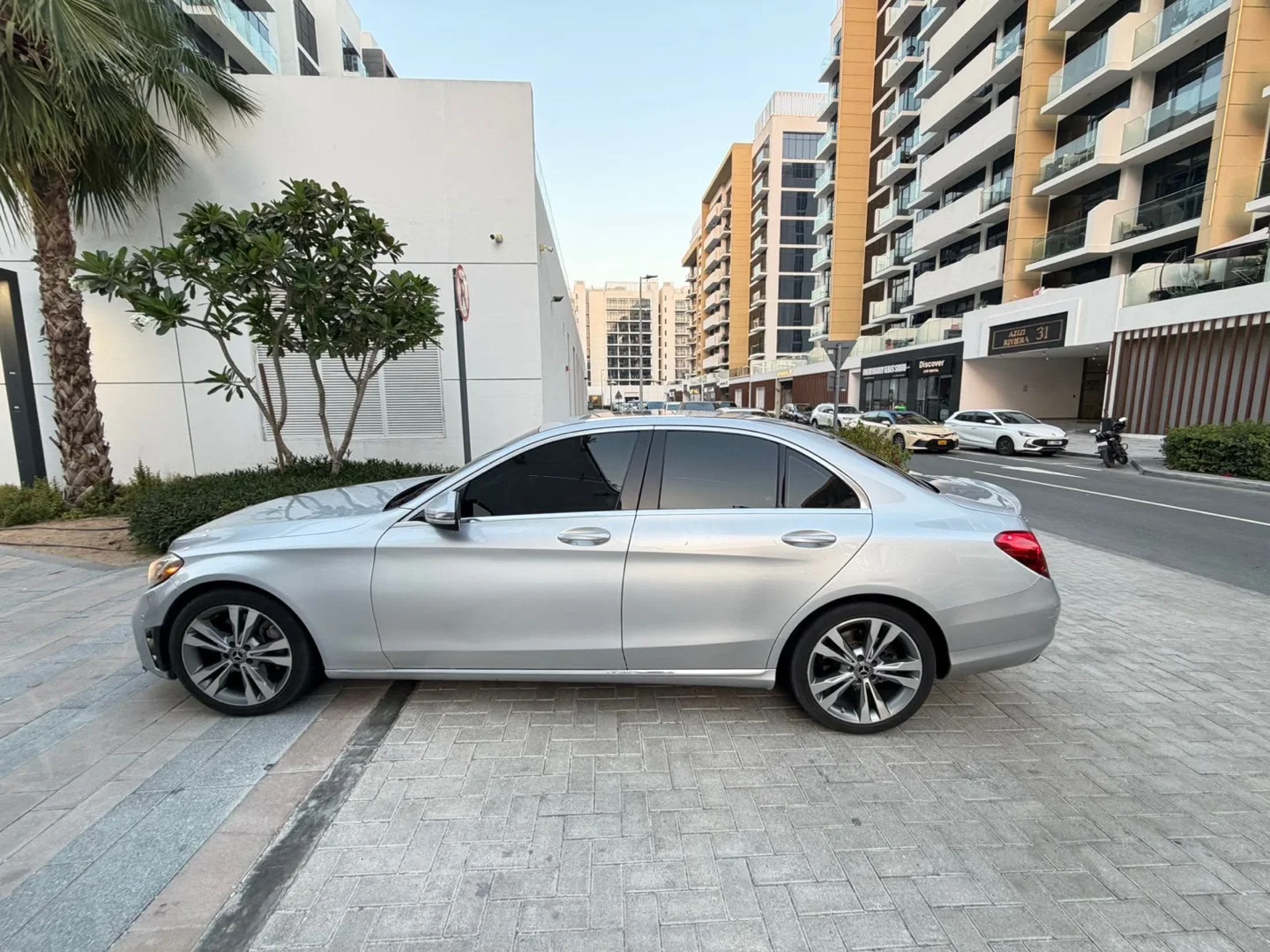 C 300