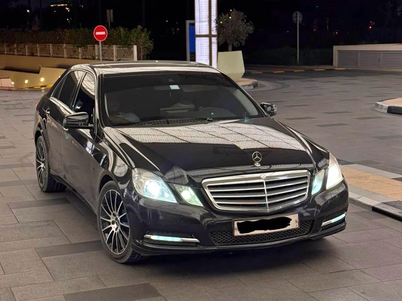 E 200