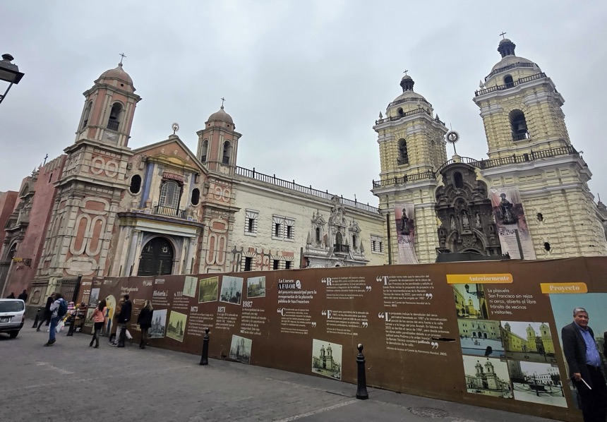 Museo y Catacumbas del Convento de San Francisco de Asís (Museum and Catacombs of the Convent of St. Francis of Assisi)