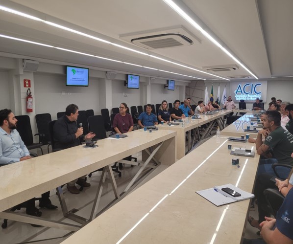 APRESENTAÇÃO INSTITUCIONAL NA ACIC - Imagem 2