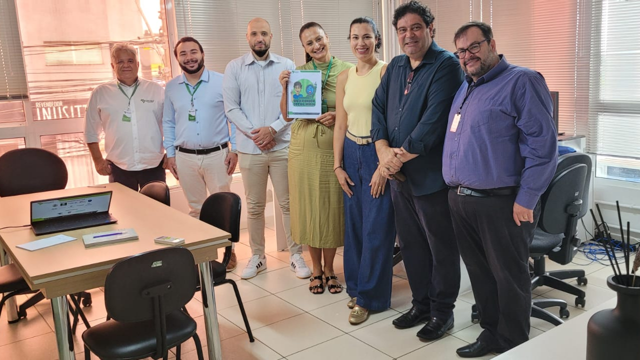 OBSERVATÓRIO SOCIAL APRESENTA PROGRAMA OBSERVADOR SOCIAL MIRIM À SECRETARIA DE EDUCAÇÃO DE CASCAVEL