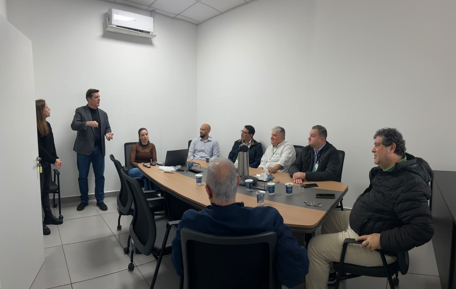 VISANDO A APROXIMAÇÃO DAS ENTIDADES, OBSERVATÓRIO SOCIAL VISITA A TRANSITAR