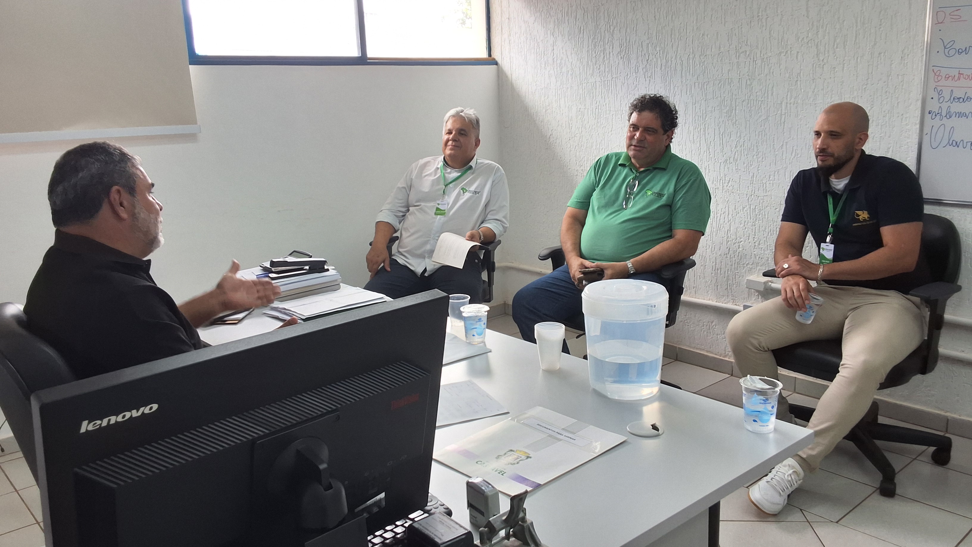 DIRETORIA DO OSC SE REÚNE COM ENGENHEIRO DA SECRETARIA DE OBRAS - Imagem 5