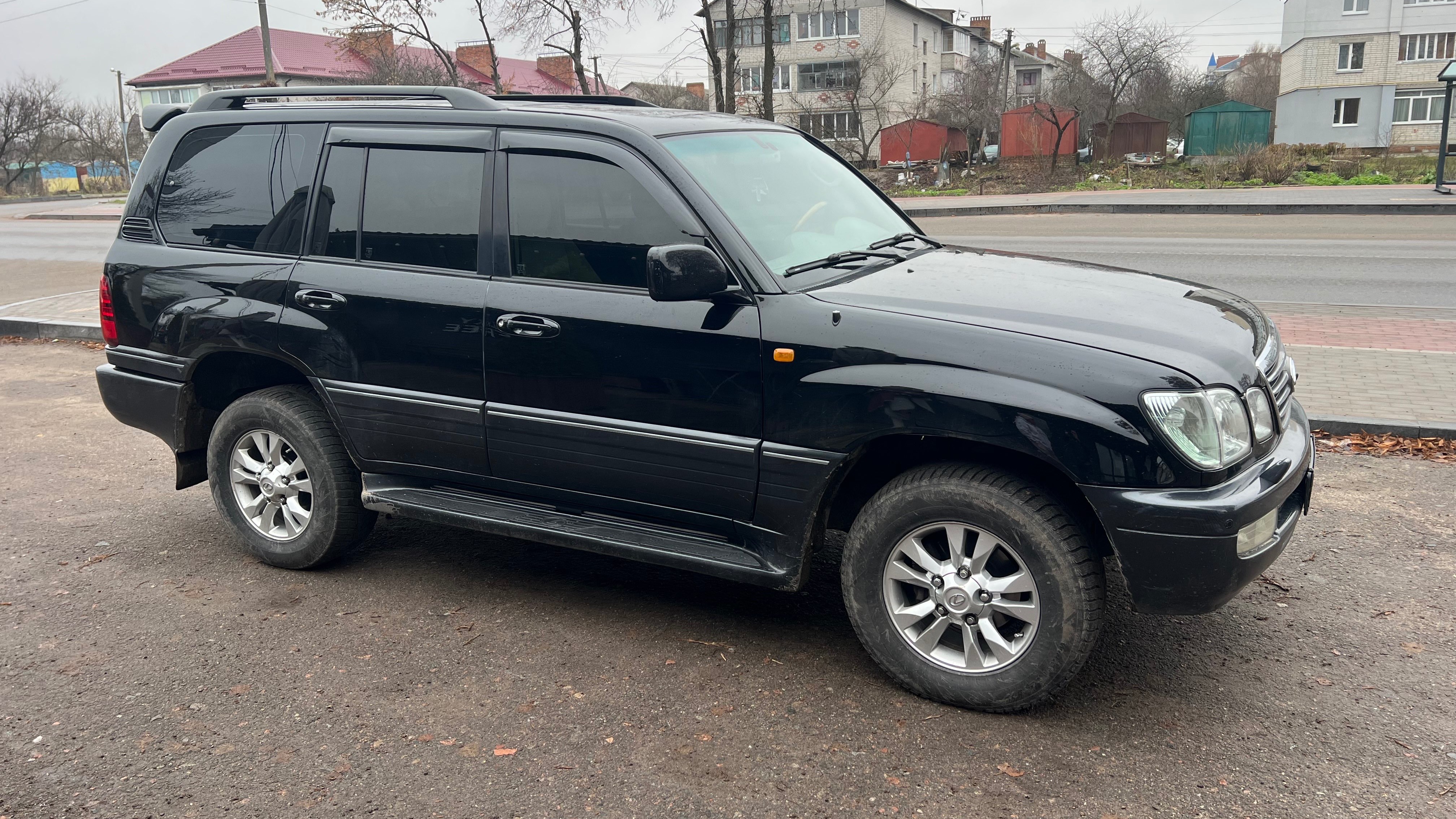 Lexus LX