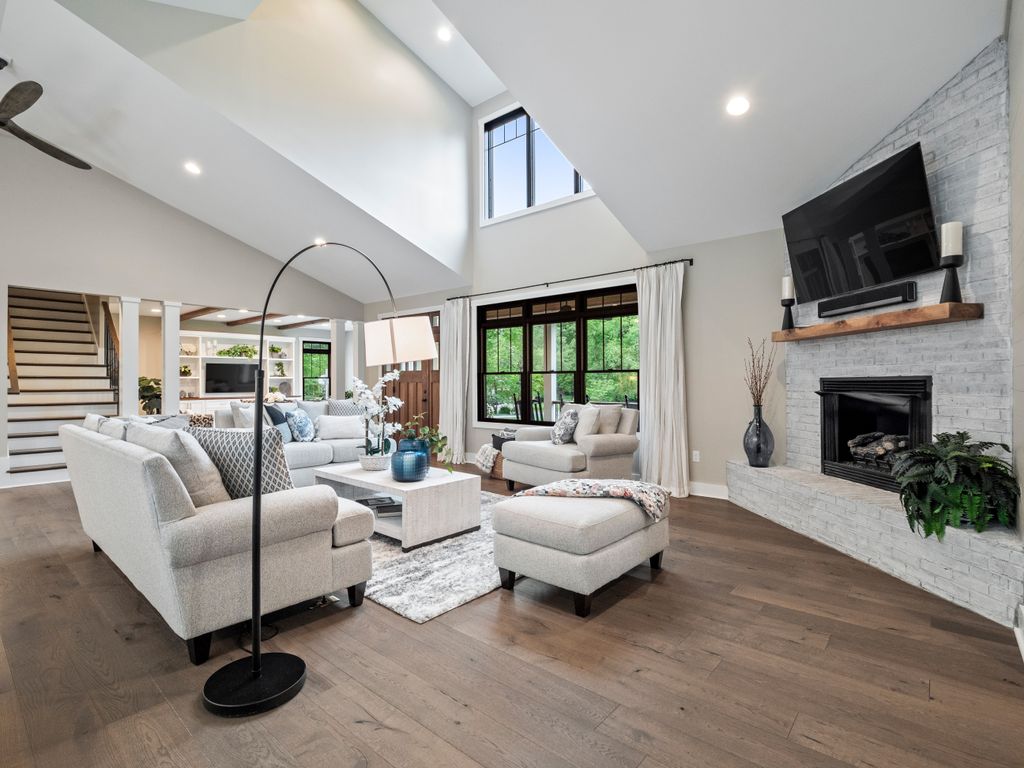 11-5820 Lakemont Dr-MFW Media