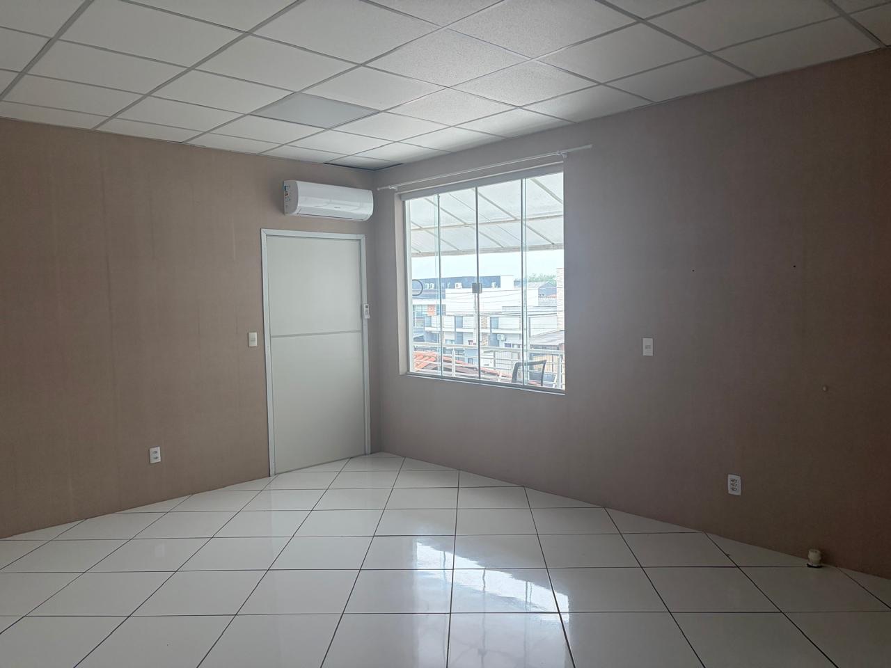 Sala comercial 32 m² no Aventureiro, Joinville