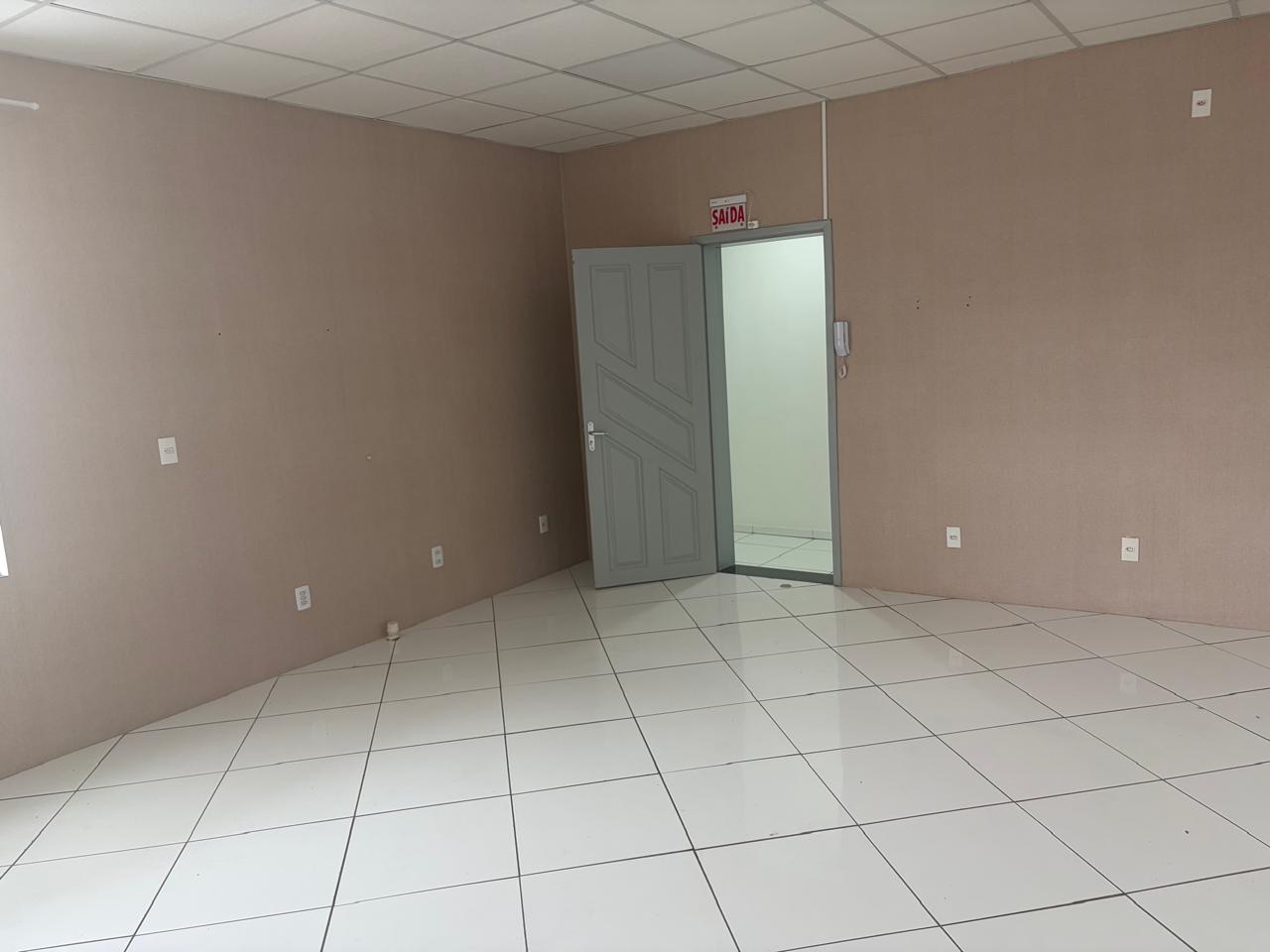Sala comercial 32 m² no Aventureiro, Joinville – foto 3