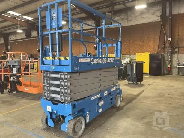2022 GENIE GS3232
