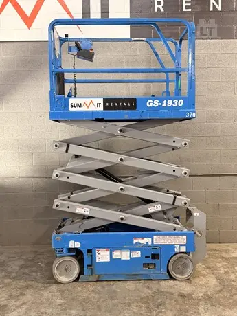 2017 GENIE GS1930