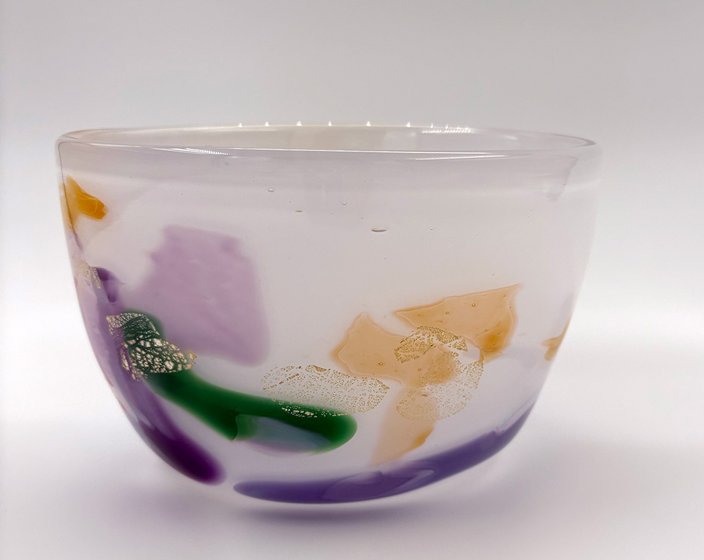 Glass-Bowl-WhiteWGoldPurple