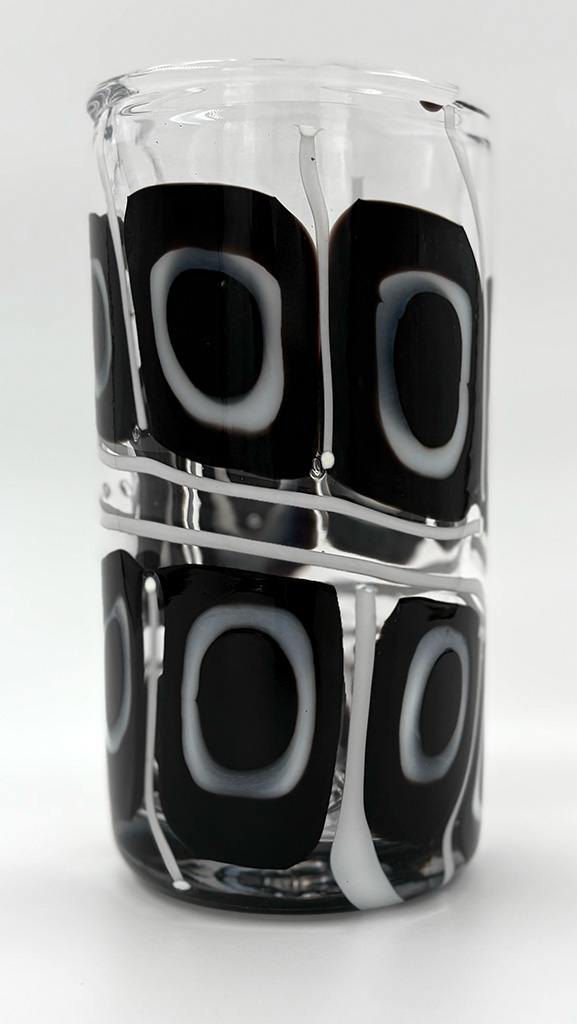 Glass-Vase-Black&WhiteMurine
