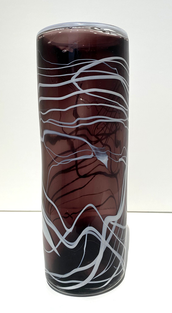 Glass-Vase-BlackWhiteStringer