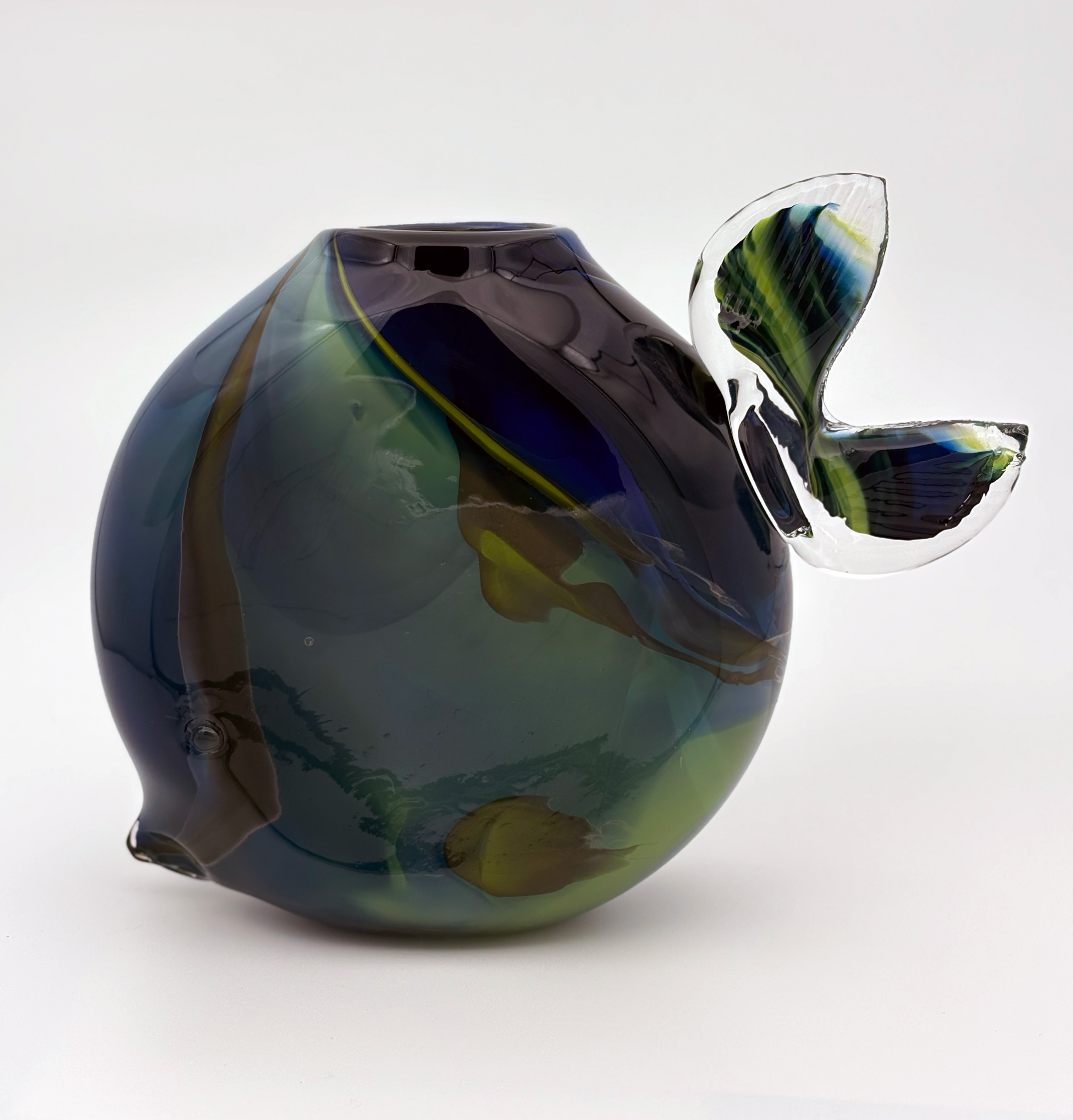 Glass-Vase-DarkBlueFish