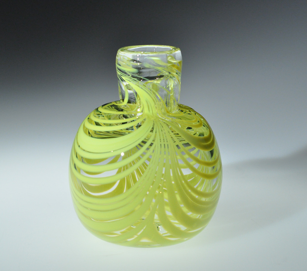 Glass-Vase-GreenRake