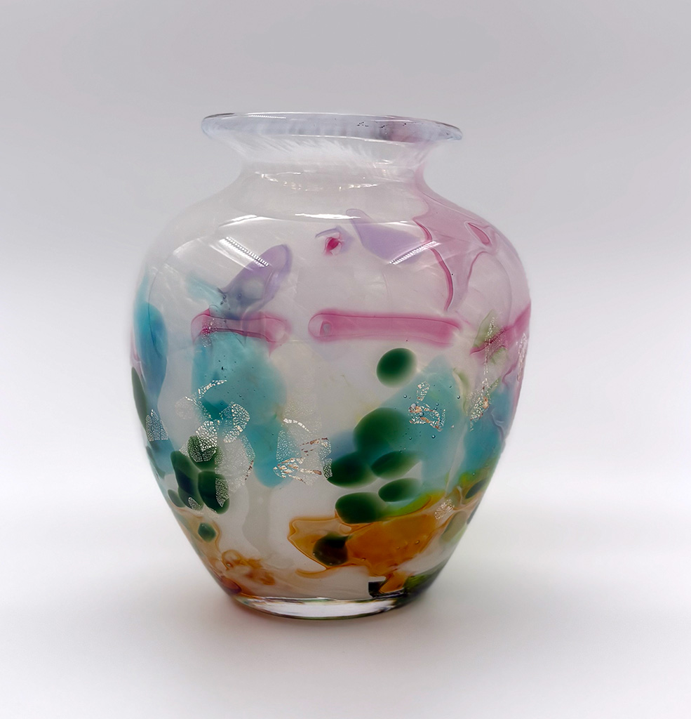 Glass-Vase-WhiteWStringers