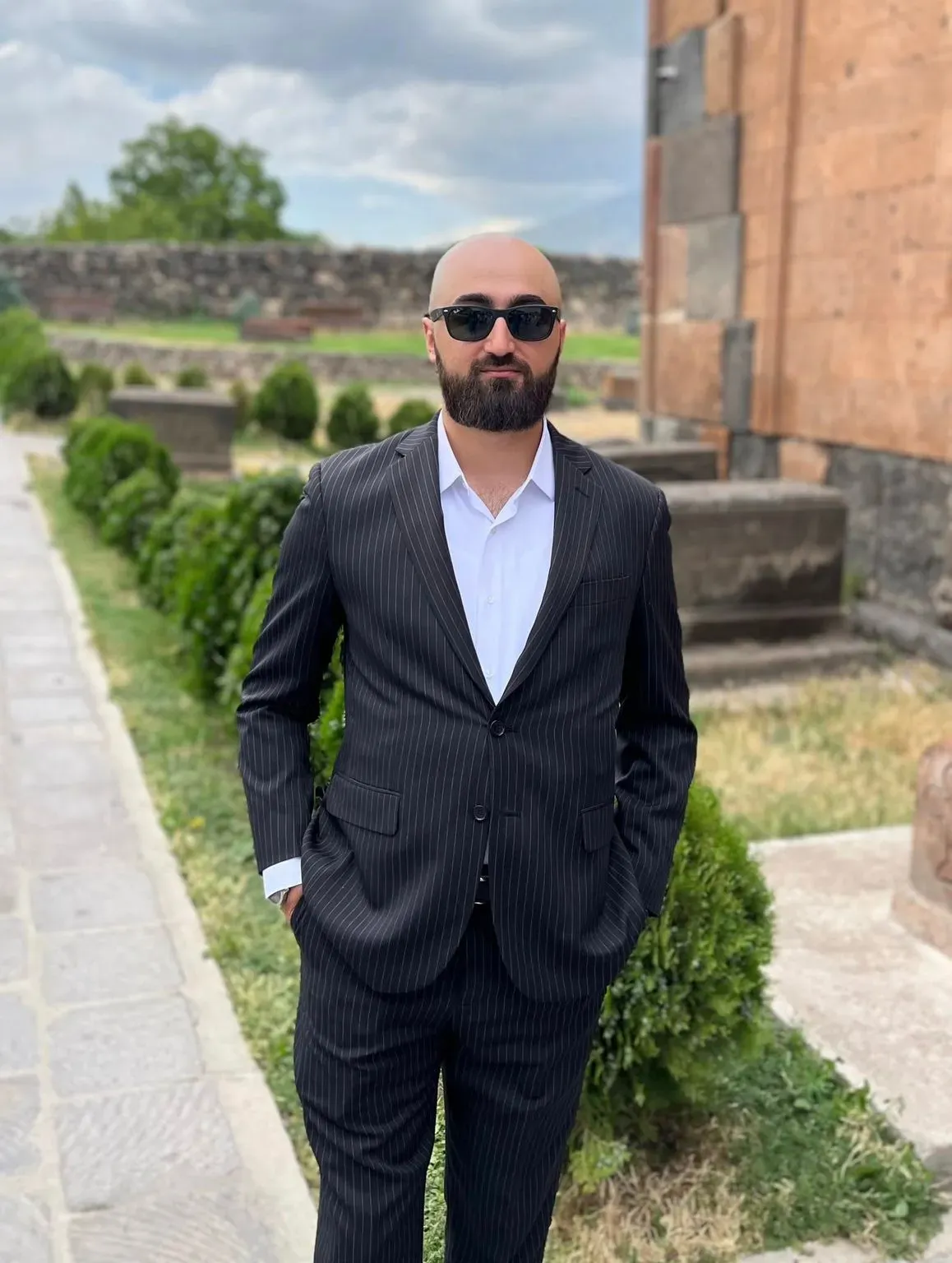 ♦️ Այսօր Հայաստանում ապրող հայերի ճնշող մեծամասնությունը մինիմում գոհ չէ Նիկոլից։ Բայց ի՞նչ է նշանակ...