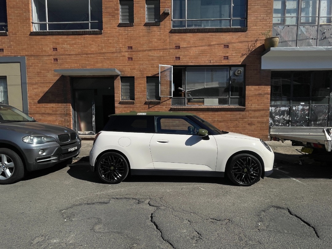MINI Cooper Paul Smith Edition EV