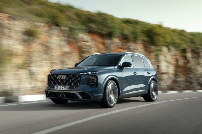 Audi's new Q7 - The Third Act