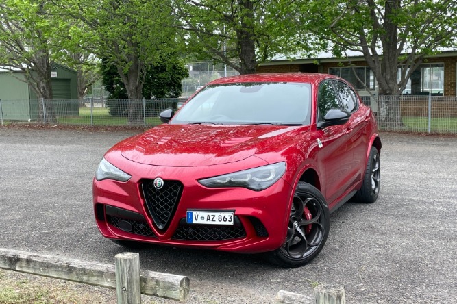 Alfa Romeo Stelvio Quadrifoglio QV - Italy's Last Great Petrol Super-SUV