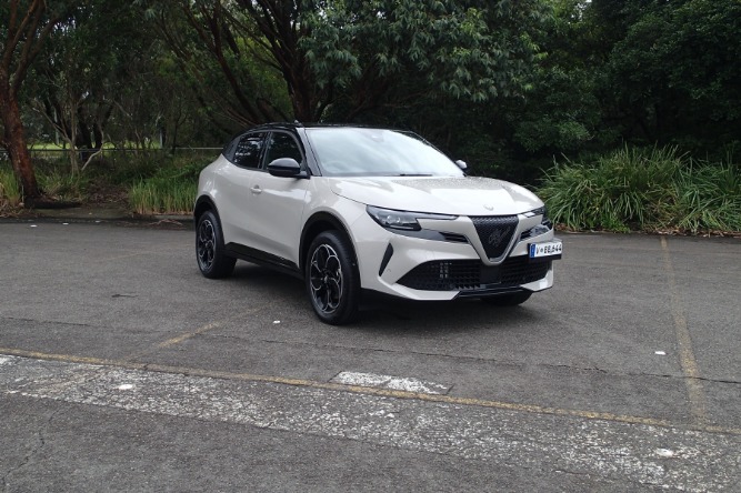 Alfa Romeo Junior Ibrida Review: Italian Flair Meets Hybrid Smarts