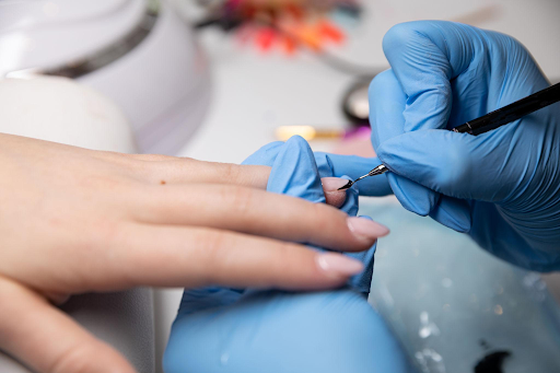 how-controlled-application-protects-skin-and-nails-the-importance-of-precision-in-professional-nail-care