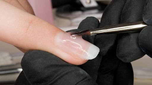 skin-contact-and-nail-products-why-technique-matters-understanding-the-importance-of-controlled-application