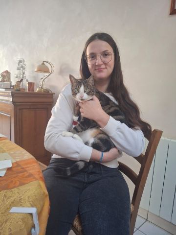 Elise, pet sitter à Viry-Châtillon