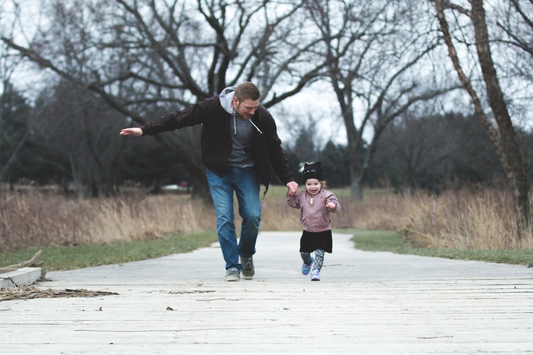14 Of The Best Minimalist Shoes For Kids In The USA