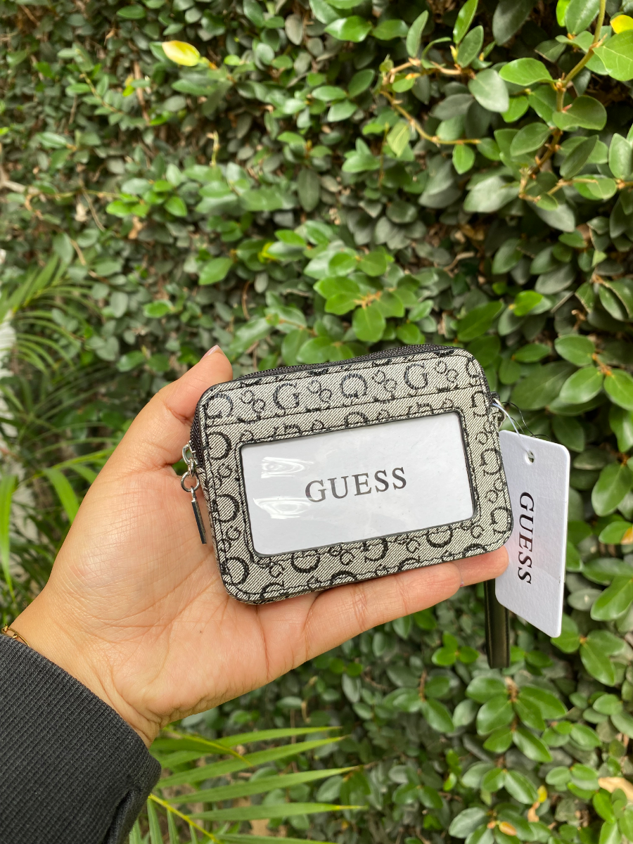 Tarjetero GUESS