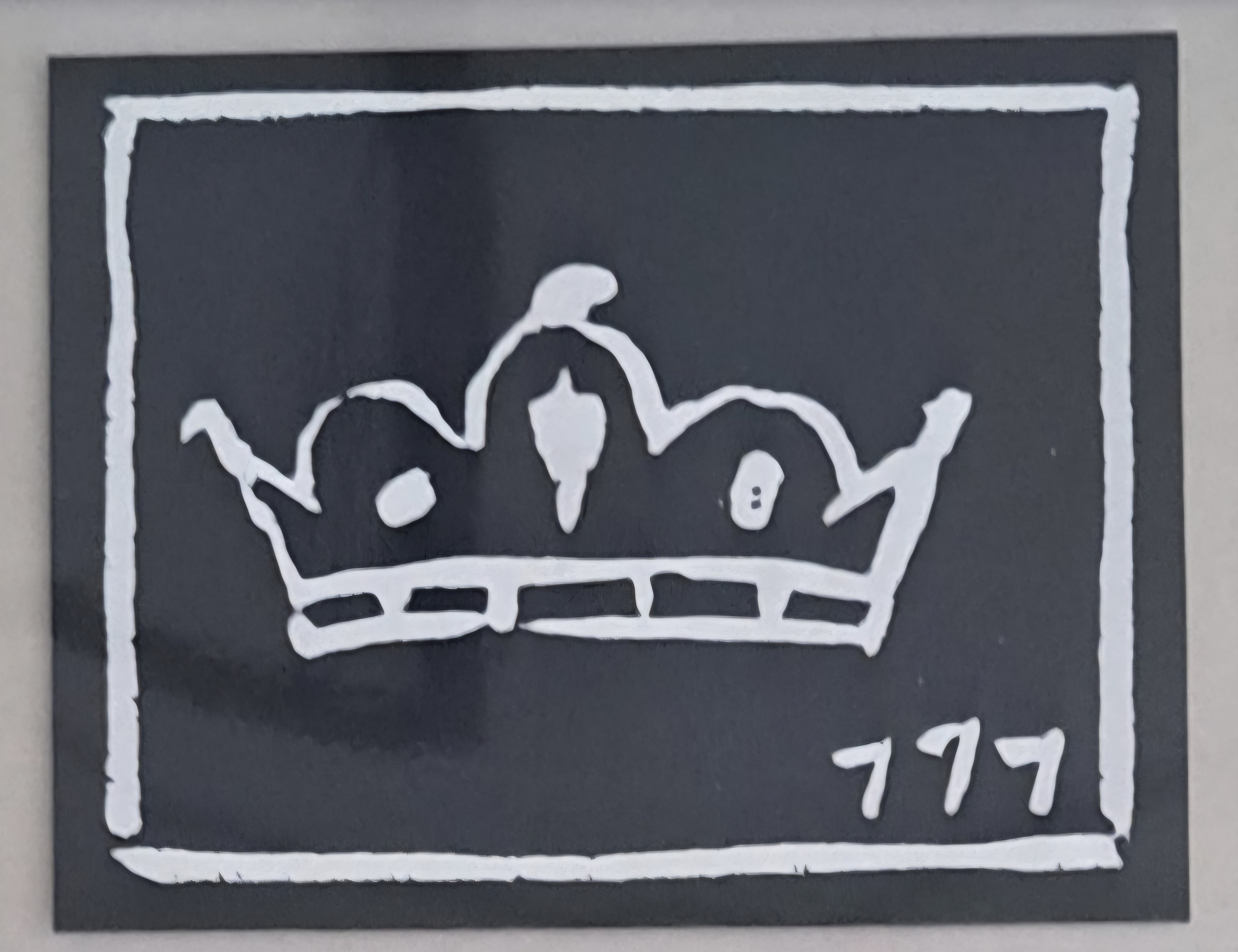 Sovereign Crown – 03357