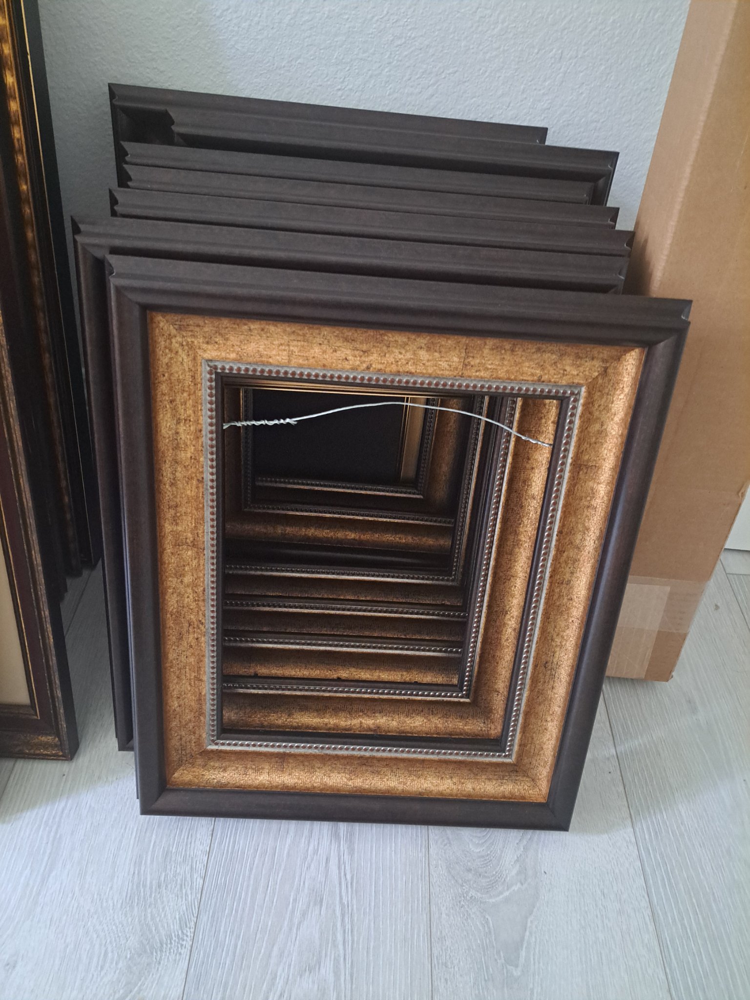 18 Picture Frames 11 × 14 in.